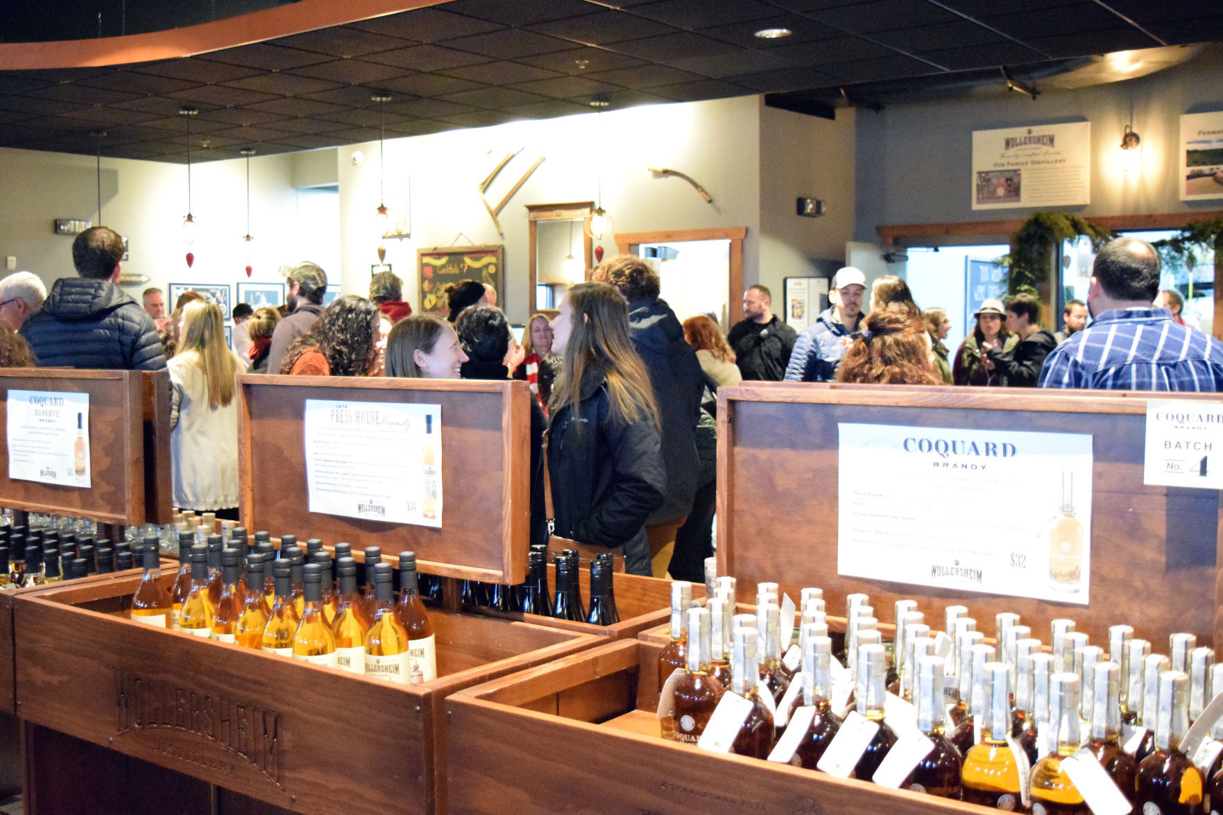112518-sauk-gallery-wine032